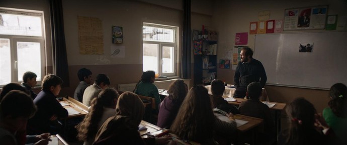 Kuru Otlar Üstüne filmi hakkında yorumlarınız neler?