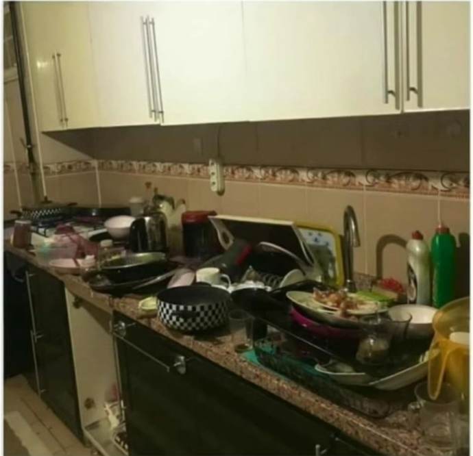 Akşam için mercimek çorbası tamamdır 🤭 yanına pilavlı tavukta yapmayı düşünüyorum ne diyorsunuz?🤭🤭?