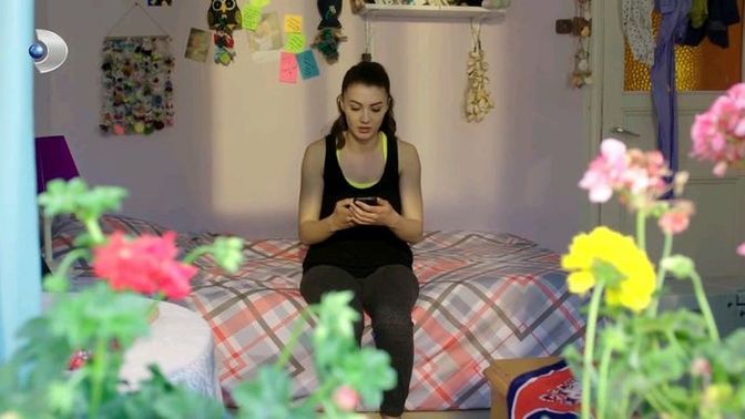 18 yaşındayım, 25 yaşındaki birini seviyorum. 7 yaş büyük problem mi?