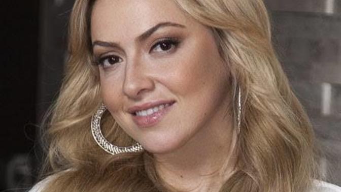 Hadise abartılıyor mu yoksa aşırı mı güzel?