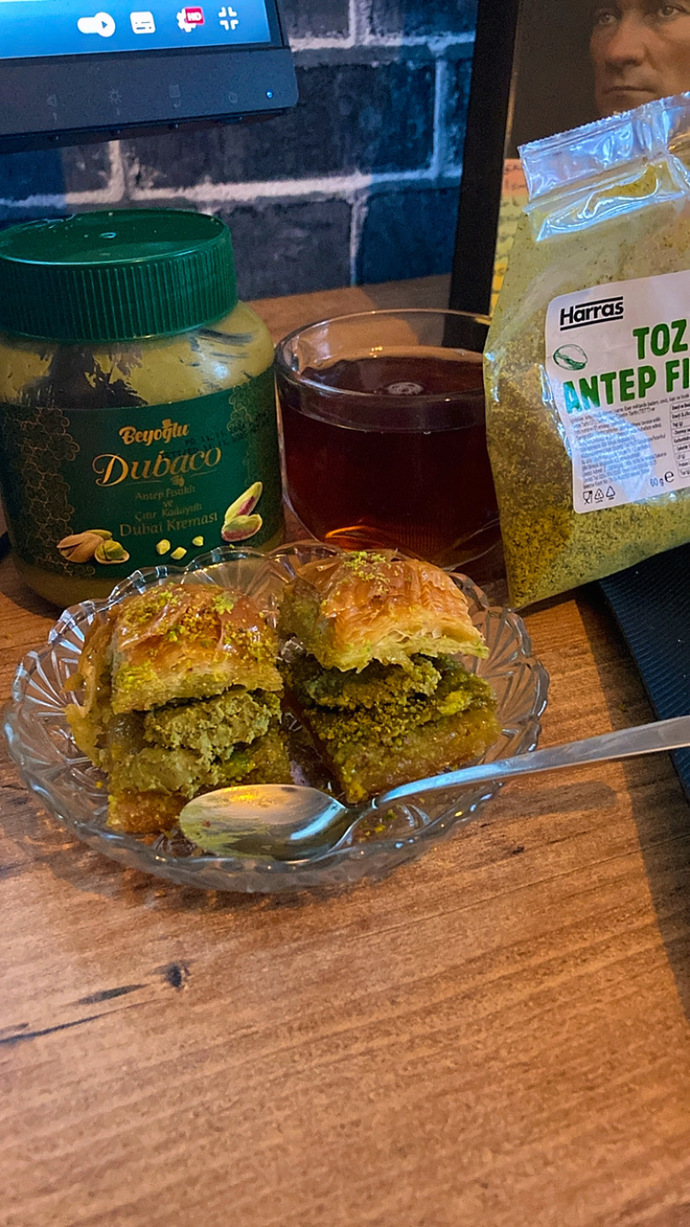 Dubaili fıstıklı baklava yaptım nasıl görünüyor 🤔?