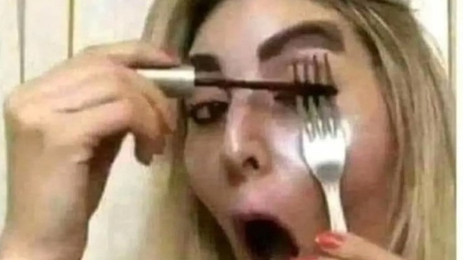 Makyaj reelsleri çekmeye karar verdim, ilk videom için şöyle bi teknik uyguladım sizce ilgi toplar mıyım?🤭?