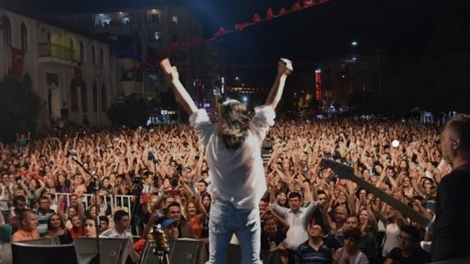 İlk kimin konserine gittiniz?