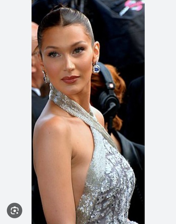 Altın orana göre dünyanın en güzel kadını Bella Hadid bu konu hakkında ne düşünüyorsunuz?