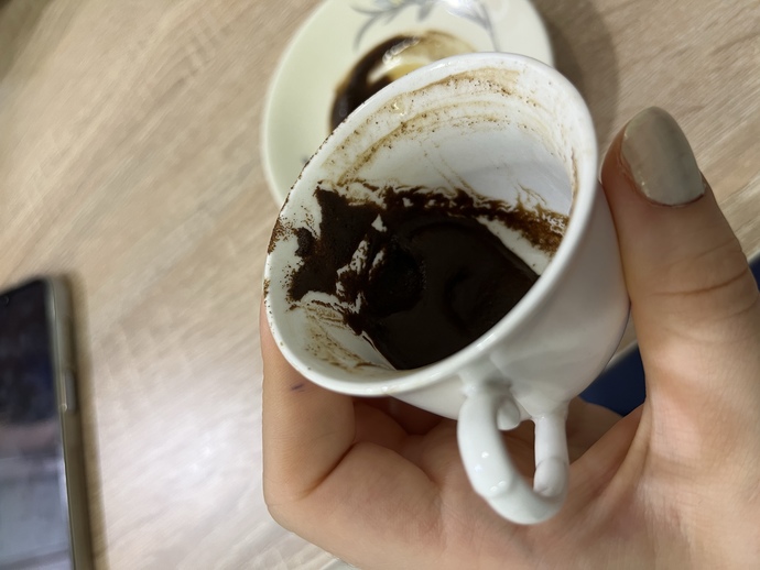 Kızlar falımda ne görünüyor sizce ben yarasa gördüm gibi 🦇?