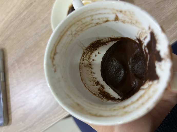 Kızlar falımda ne görünüyor sizce ben yarasa gördüm gibi 🦇?