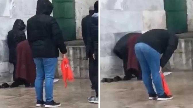 Yağmur altında namaz kılan vatandaşın videosu izleyenleri ikiye böldü! Sizce böyle olabilir mi?