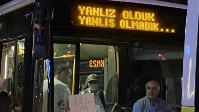 Yalnız mı oldunuz yanlış mı?