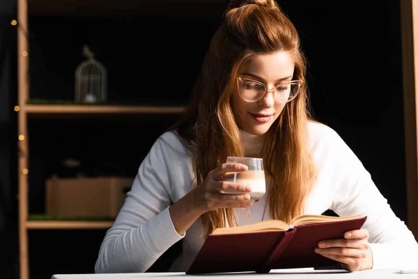 Kitap okurken kitapta yazanlar aklımda kalmıyor, az önce ne okuduğumu hemen unutuyorum. bu normal mi?