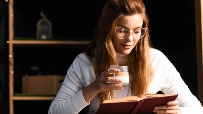 Kitap okurken kitapta yazanlar aklımda kalmıyor, az önce ne okuduğumu hemen unutuyorum. bu normal mi?