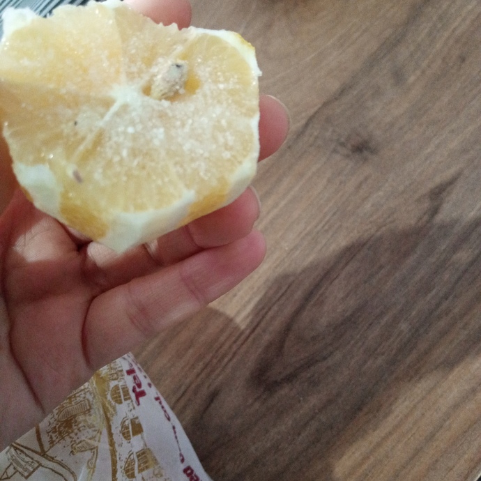 Tuzlu limon yermisin?
