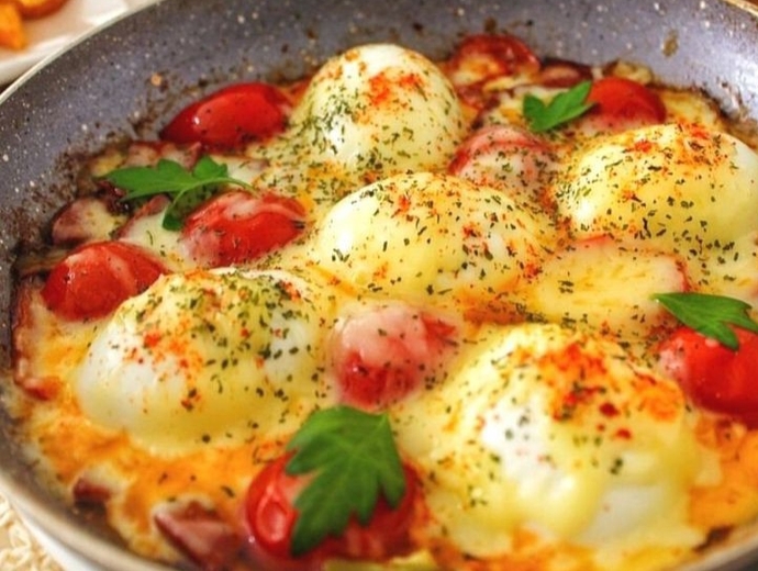 Kaşarlı, sucuklu omlete ekmek bandırmak mı?😋👌