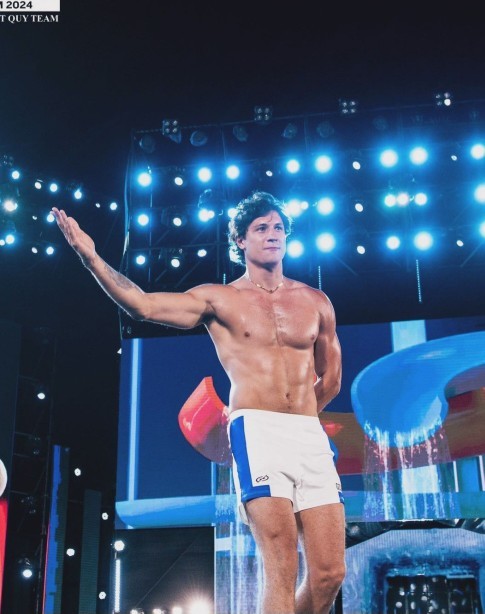 Mr. World yarışmasında ulkemizi temsil eden Ege Karabenliyi beğendiniz mi?
