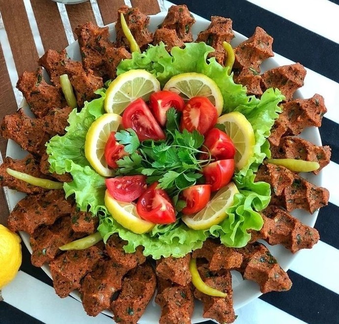 Çiğ köfte ile karnın doyuyor mu?