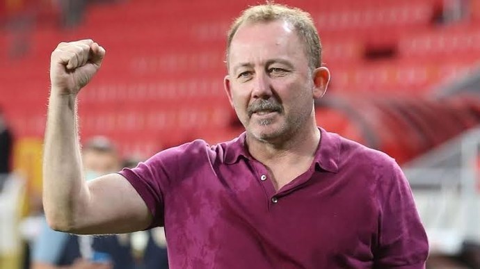 Sizce Beşiktaşın yeni teknik direktörü kim olmalı?