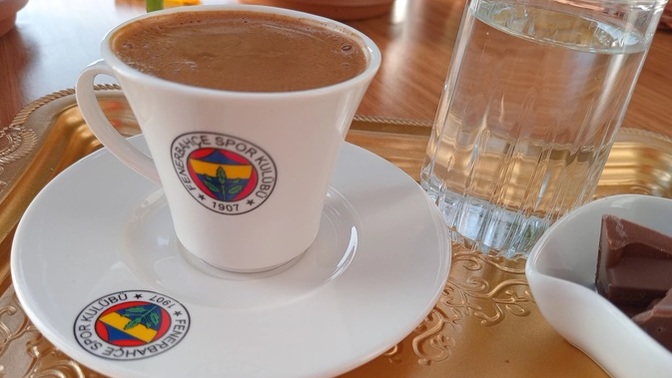 Takım tutmayan kızla olur mu?