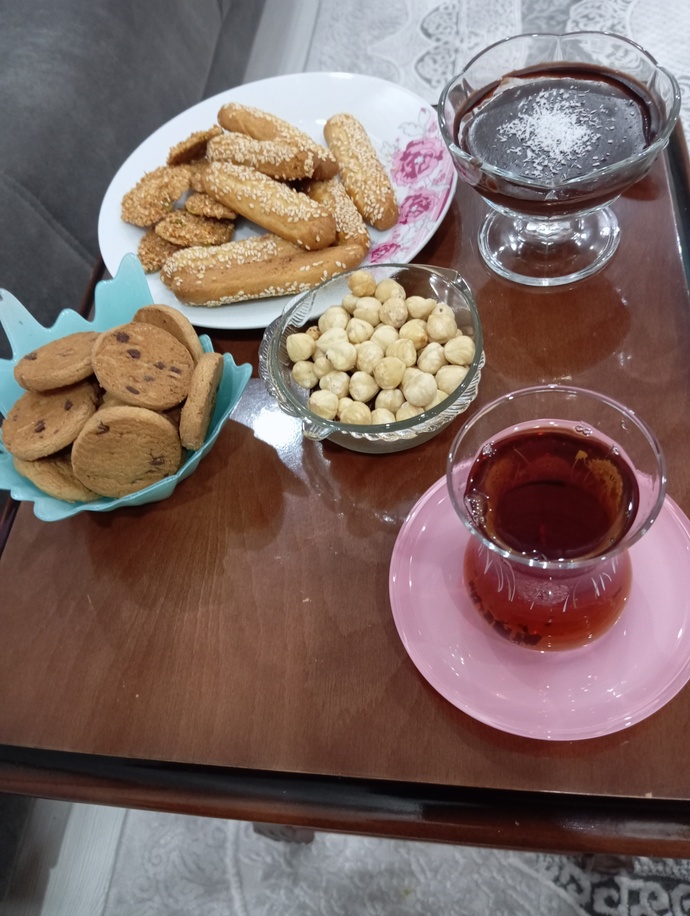 Evinize misafir gelip gittikten sonra tek kaldığınızda ki içtiğiniz çay hangi duyguyu veriyor😃😀😄?