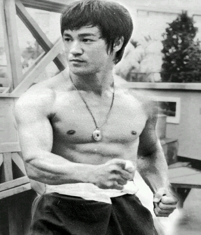 Bruce Lee öldürüldü mü?