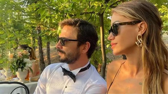 Sevgili yapınca sıkılan ayrılınca da tek başına sıkılan bir ben miyim?