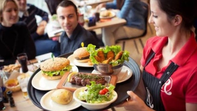 Senin için dışarıda yemek yemek senin için lüks mü, rutin mi?