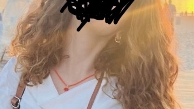 Saçım bakır kumral mi sarı kumral mi)?
