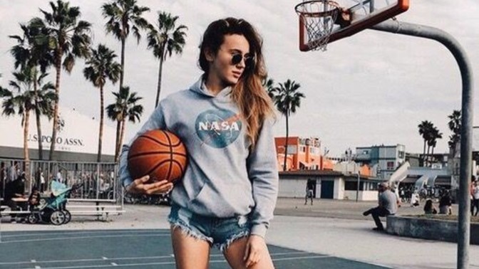 Odanızda veya ofisinizde basketbol potası var mı, ara sıra basket atar mısınız?