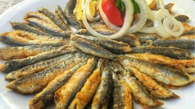 Hamsiyi, balığı kılçıkla yiyor musunuz?