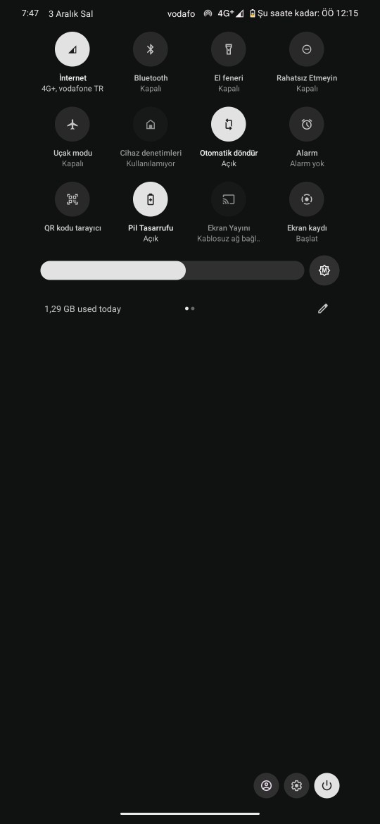 Her sene yeni telefon almak savurganlık mıdır?
