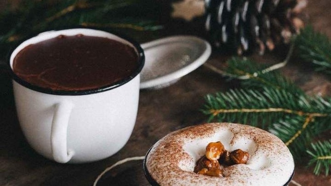 Soğuk günlerde, çikolata mı salep mi tercih edersiniz?