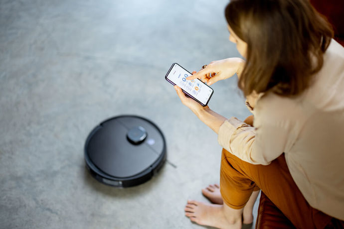 Robot süpürgelere evden uzakta bağlanarak da kontrol edilebilir mi?