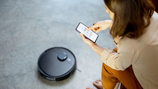 Robot süpürgelere evden uzakta bağlanarak da kontrol edilebilir mi?