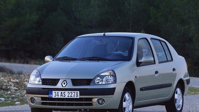 Renault Clio (2) Symbol Nasıl arabaydı sizce?