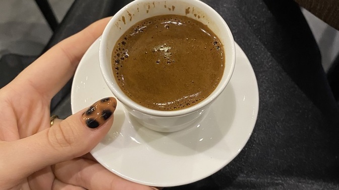 Sabah sabah kime kahve ısmarlayayım?