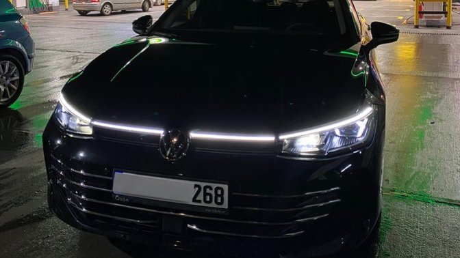 Merhabalar resimdeki araç golf hangi model ve paketi?