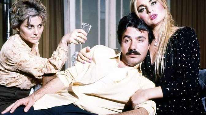 Arabesk deyince aklınıza gelen ilk şarkı hangisidir?