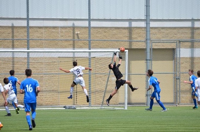 ⚽ Bir kural meselâ, "topu patlatan alır" ⚽✌️