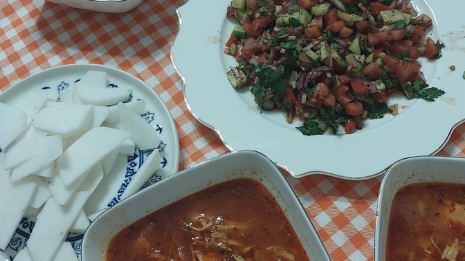 Yemek yedikten sonra bulaşıkları toplamaya üşeniyor musunuz?