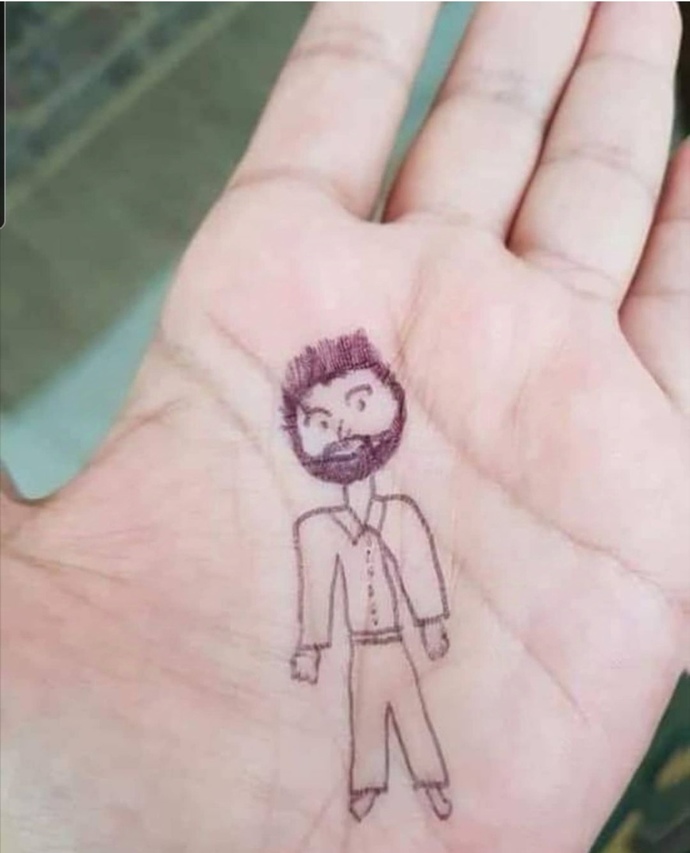 İş arkadaşım çizimlerimi beğendiği için onu çizmemi istedi, sizlerde görün dedim 🤭 işte el adam arkadaşlar nasıl olmuş?🤭?