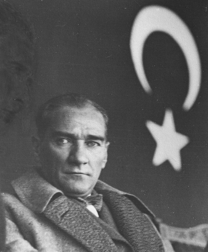 Atatürkçülük topumda neden yükselişe geçti? Bu olumlu sonuca kim/ne katkı vermiştir?