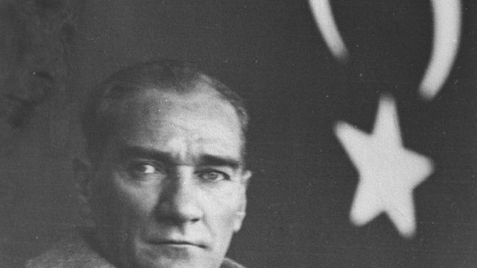 Atatürkçülük topumda neden yükselişe geçti? Bu olumlu sonuca kim/ne katkı vermiştir?