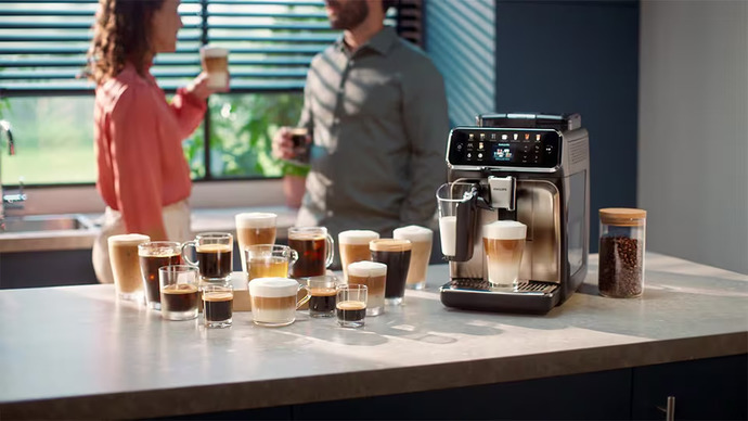 Evde misafir ağırlarken pratik bir kahve makinesi mi daha iyi olur?