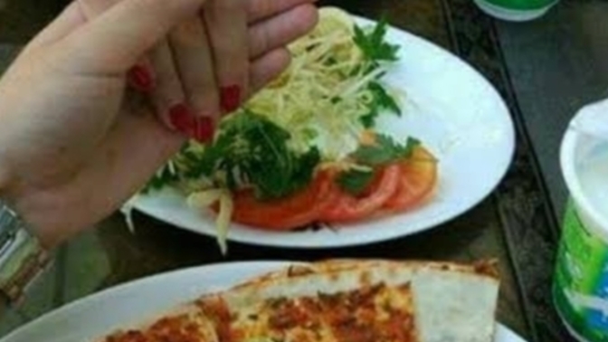 Aşk mı yoksa lahmacun mu 👌?