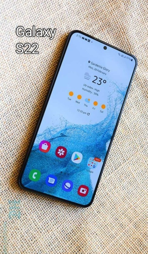 Galaxy S23 Fe den Düz Galaxy S22 ye geçilir mi sizce?
