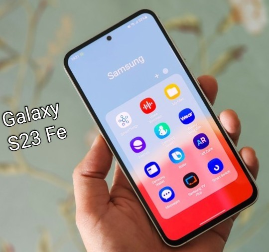 Galaxy S23 Fe den Düz Galaxy S22 ye geçilir mi sizce?