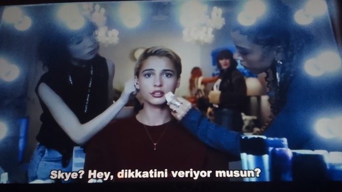 Türkçe dublajlı mı yoksa alt yazılı mı filmler izlemeyi tercih edersiniz?