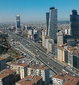 Arkadaşlar ben İstanbul  şişliye taşınmak istiyorum orasının zemini nasıl depremde çok hissediyor mu orada oturan varsa yazsın?