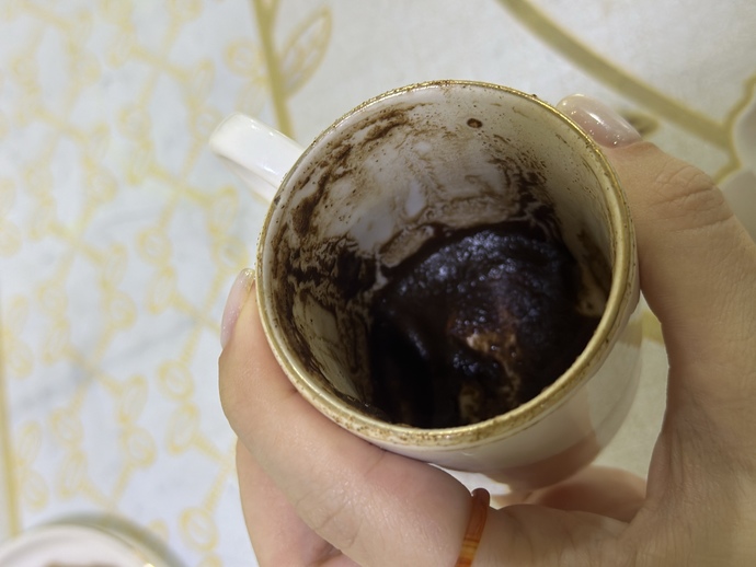 Kahve falından anlayan bakabılır mı? Mıstık bırı yorumlar mısın?