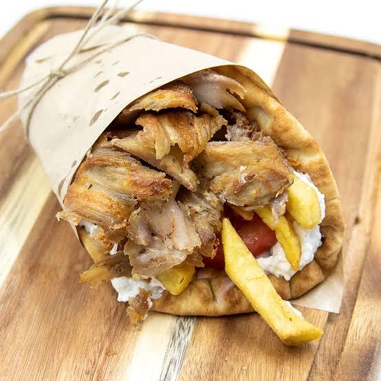 Döner bomboş bişeyken Gyrosun güzelliği şaka mı 🙂?