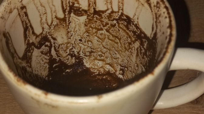 Kahve falından anlayan biri bakabilir mi falıma🤭?