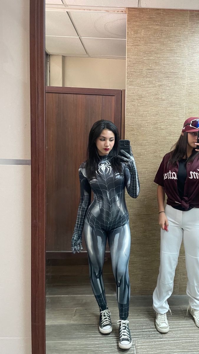 Cosplayler/ Cosplayerler hakkında ne düşünüyorsunuz?